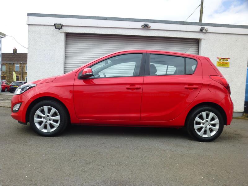 View HYUNDAI I20 1.2i 5DR ACTIVE EDITION EURO 5 ULEZ £35 ROAD TAX