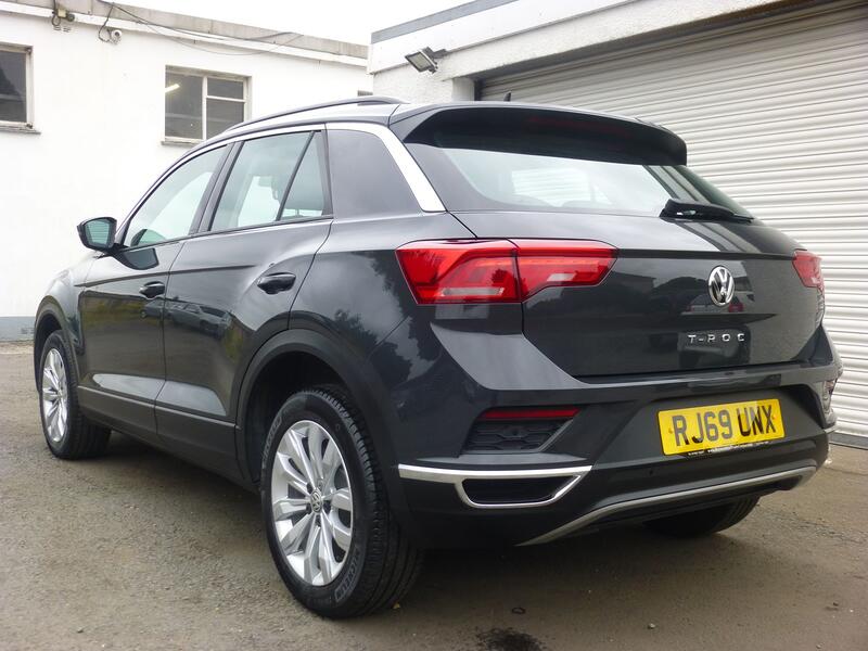 VOLKSWAGEN T-ROC