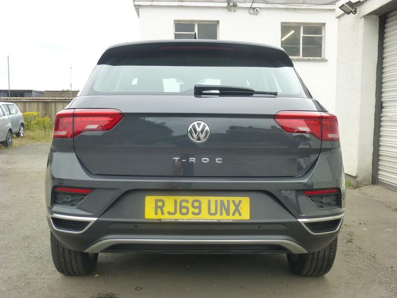 VOLKSWAGEN T-ROC