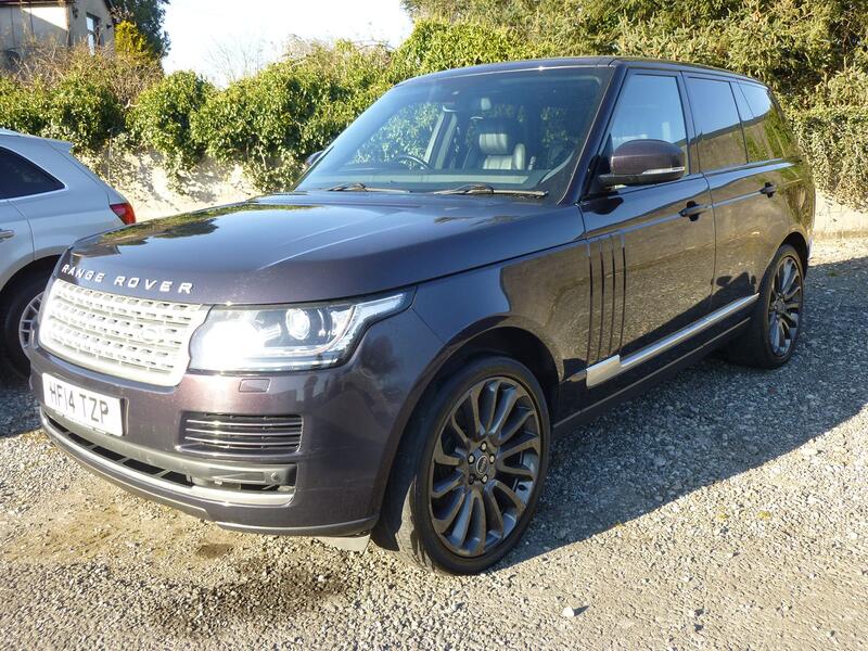 View LAND ROVER RANGE ROVER 3.0 TD V6 254 BHP VOGUE EDITION 8SPD AUTO/TIP EUR0 5