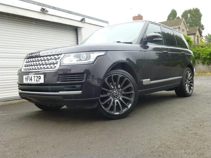 View LAND ROVER RANGE ROVER 3.0 TD V6 254 BHP VOGUE EDITION 8SPD AUTO/TIP EUR0 5