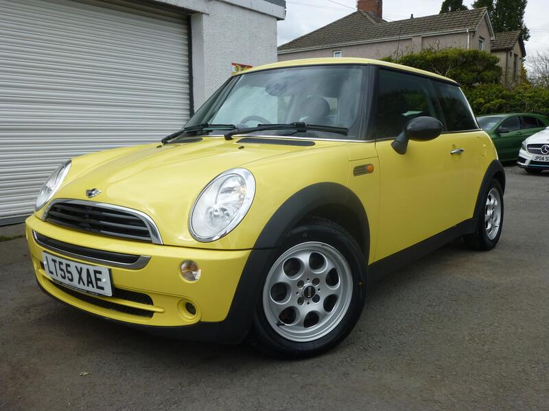 View MINI HATCH ONE 1 EDITION 57,000 MILES LAST OWNER HAD IT 18 YEARS