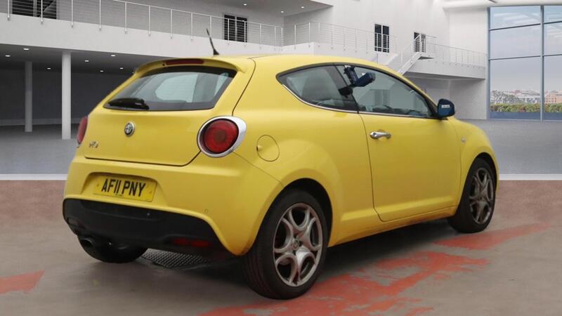 View ALFA ROMEO MITO MiTo 1.4 TB MULTIAIR 135 BHP DISTINCTIVE EDITION EURO5 ULEZ COMPLIANT 