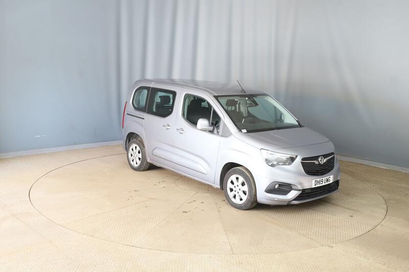 View VAUXHALL COMBO LIFE 1.2 TURBO ENERGY EDITION 7 SEATER MPV EURO6 ULEZ COMPLIANT