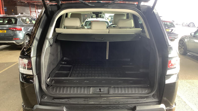 View LAND ROVER RANGE ROVER SPORT 3.0 SDV6 302 BHP HSE 4WD 8SPD AUTOMATIC EURO 5  SUV