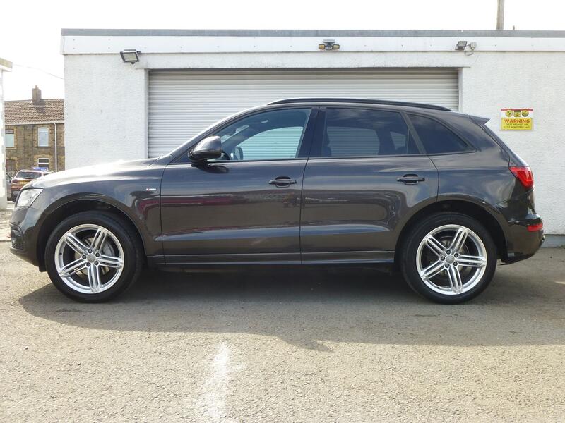View AUDI Q5 2.0 TDI 190 BHP QUATTRO S LINE PLUS S-TRONIC EURO6 ULEZ COMPLIANT SUV