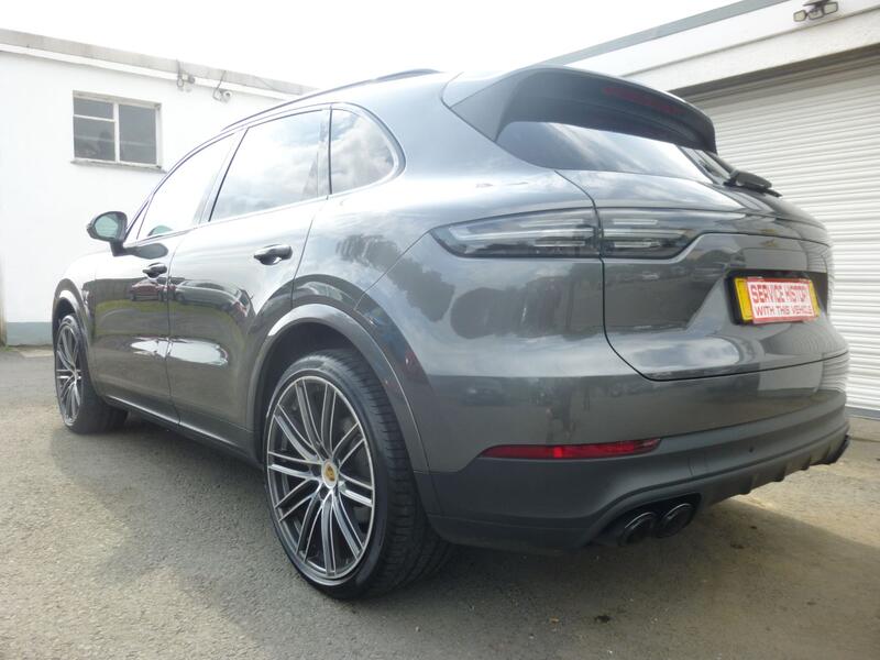 PORSCHE CAYENNE